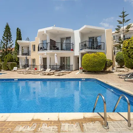 Danaos Seaside 002 With Pool In Tourist Area Apartmán Paphos