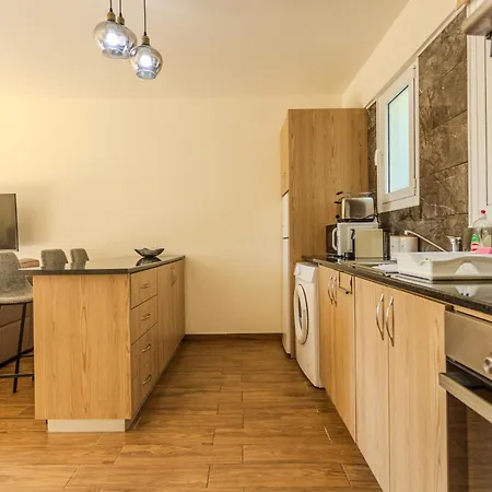 Danaos Seaside 002 With Pool In Tourist Area * Paphos