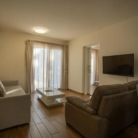 דירה Danaos Seaside 002 With Pool In Tourist Area *