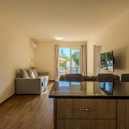 Apartment Danaos Seaside 002 With Pool In Tourist Area Paphos