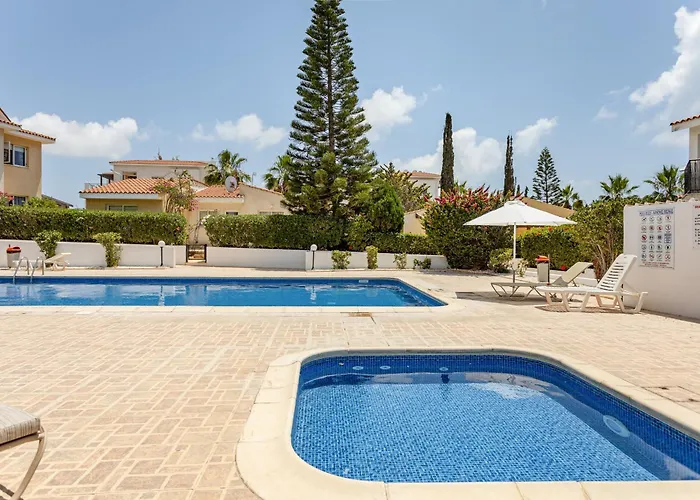 Danaos Seaside 002 With Pool In Tourist Area * Pafos