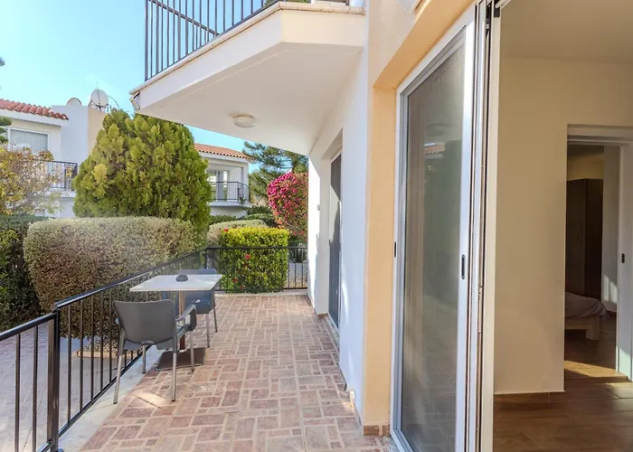 Danaos Seaside 002 With Pool In Tourist Area * Pafos