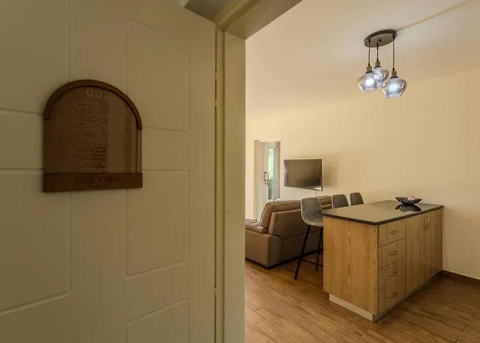 Danaos Seaside 002 With Pool In Tourist Area Daire Pafos