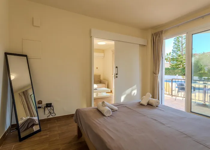 Danaos Seaside 002 With Pool In Tourist Area *