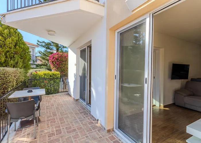 Danaos Seaside 002 With Pool In Tourist Area Pafos